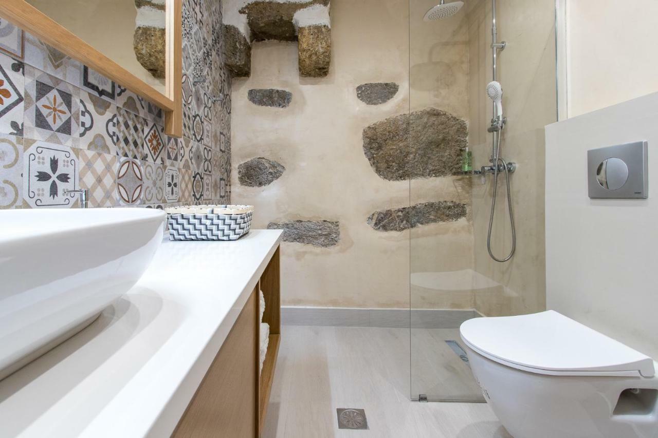 Stairs Homes & Suites Kamaria  ภายนอก รูปภาพ
