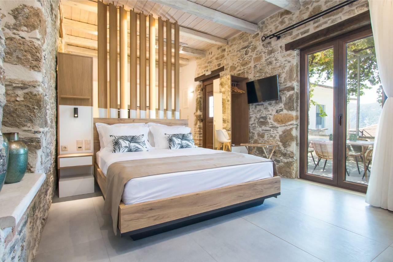 Stairs Homes & Suites Kamaria  ภายนอก รูปภาพ