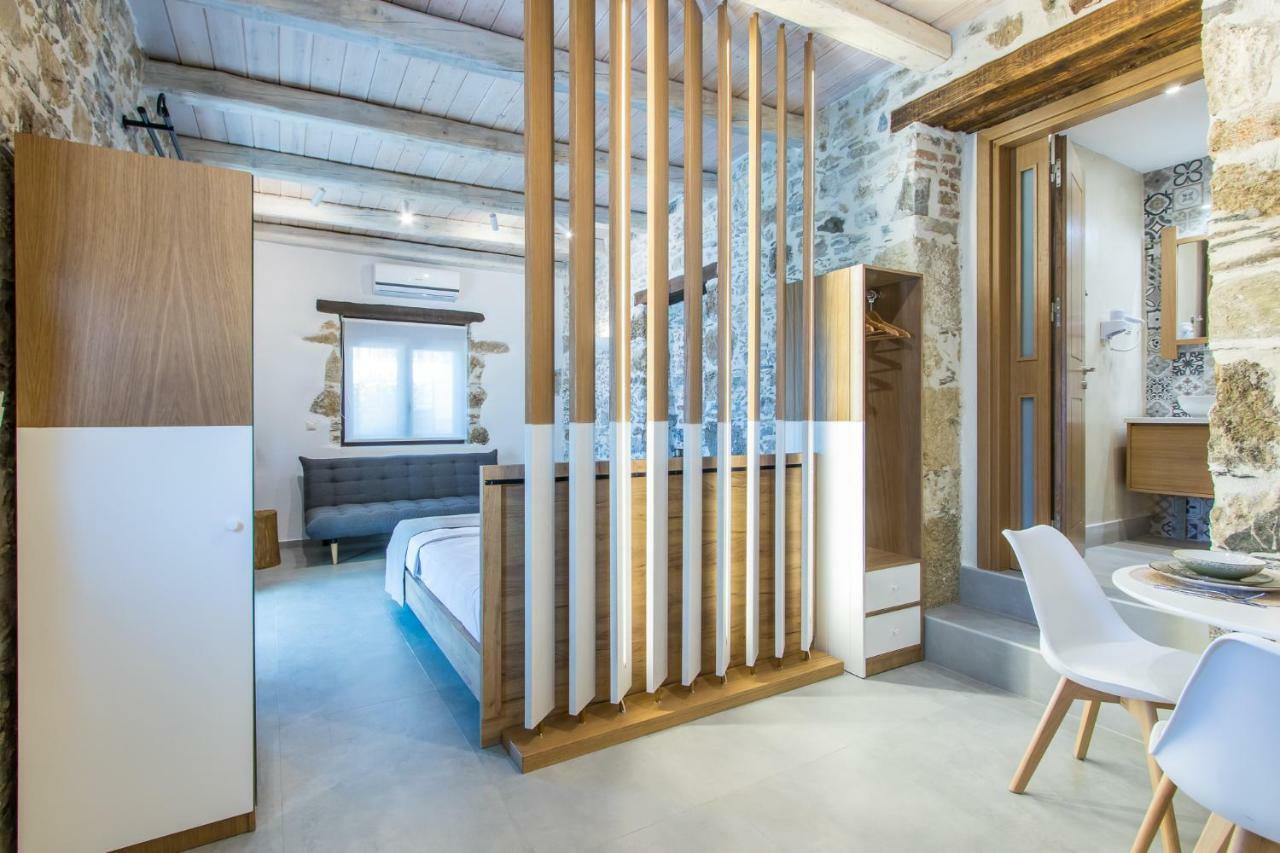 Stairs Homes & Suites Kamaria  ภายนอก รูปภาพ
