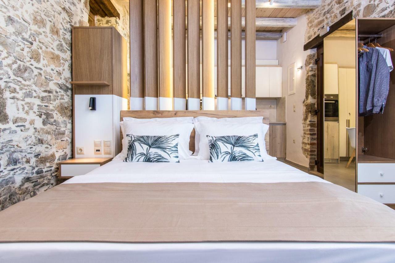 Stairs Homes & Suites Kamaria  ภายนอก รูปภาพ
